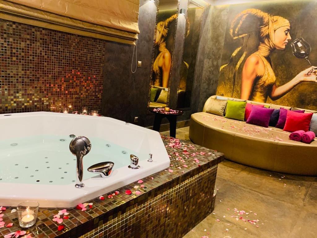Hotel Palac Poledno 외부 사진