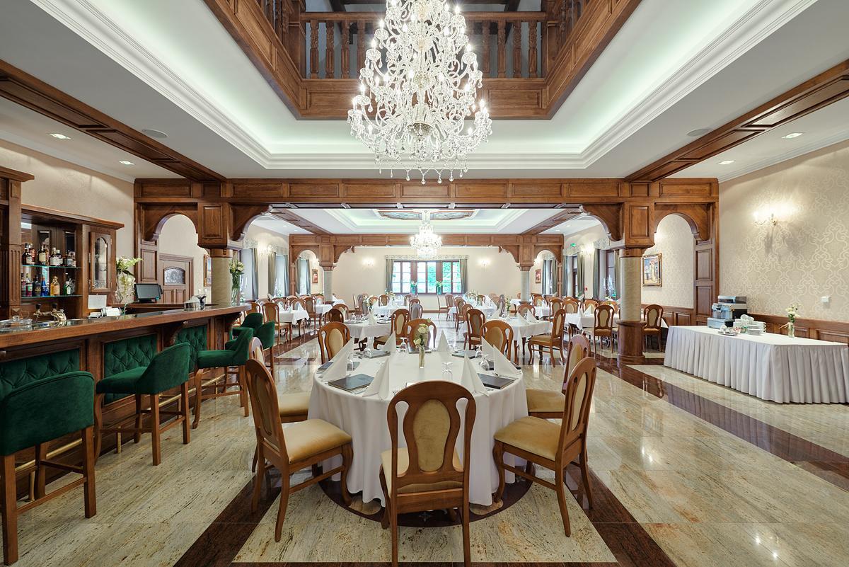 Hotel Palac Poledno 외부 사진
